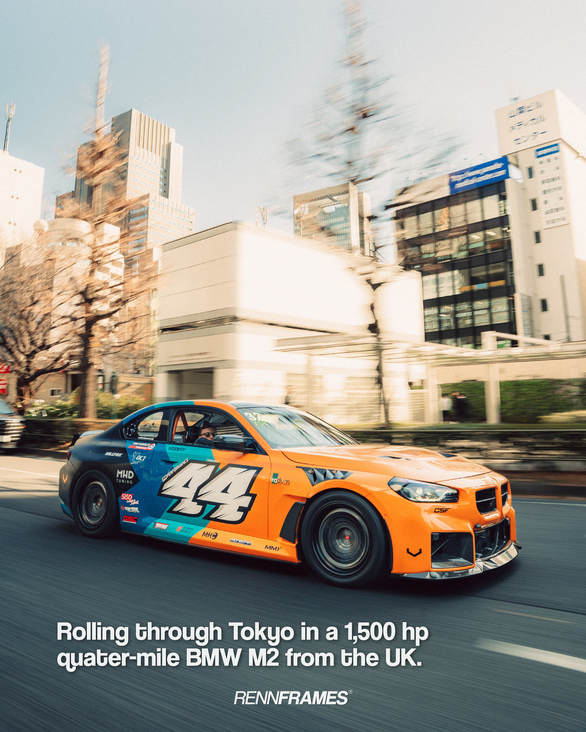 R44 Performance BMW M2, Tokyo